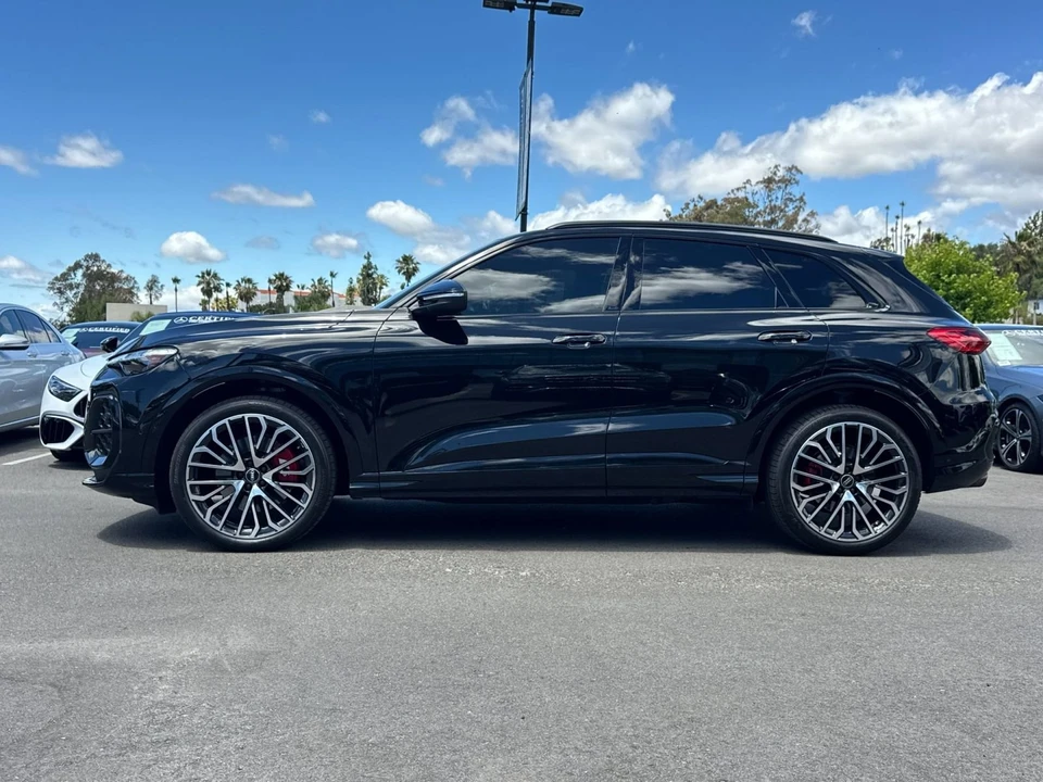 2025 Audi FY SQ5 - Image 6 of 31