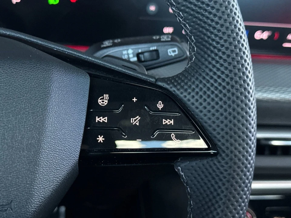 2025 Audi FY SQ5 - Image 28 of 31