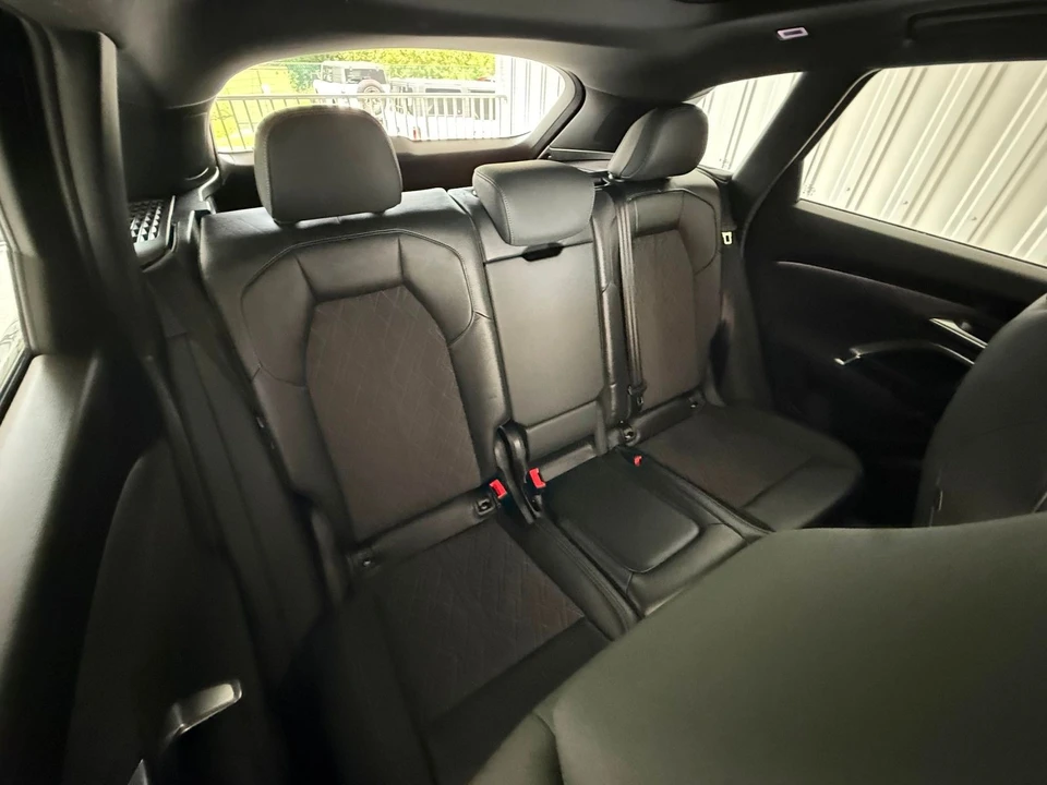 2025 Audi FY SQ5 - Image 10 of 12