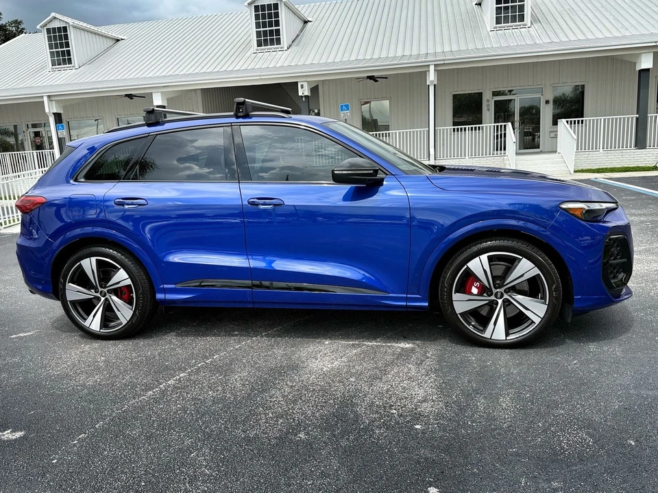 2025 Audi FY SQ5 - Image 3 of 12