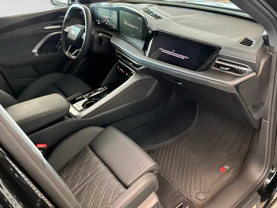 2025 Audi FY SQ5 - Image 18 of 20