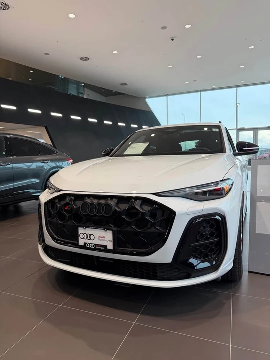 2025 Audi FY SQ5 - Image 3 of 18