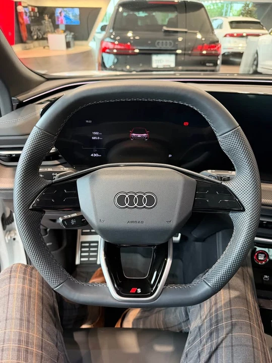 2025 Audi FY SQ5 - Image 12 of 18