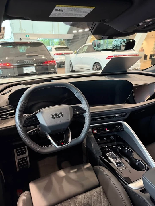 2025 Audi FY SQ5 - Image 11 of 18