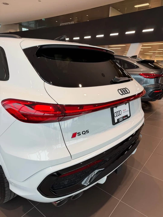 2025 Audi FY SQ5 - Image 9 of 18