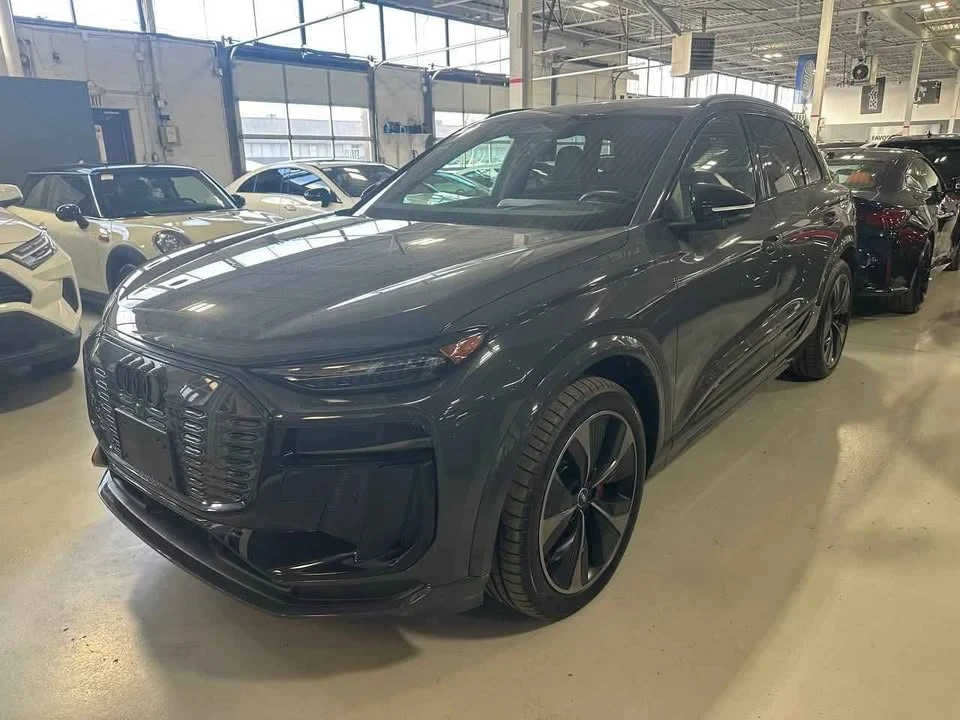 2025 Audi Q6 e-tron - Image 6 of 8