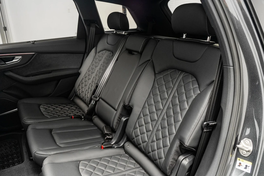 2025 Audi SQ7 - Image 16 of 21