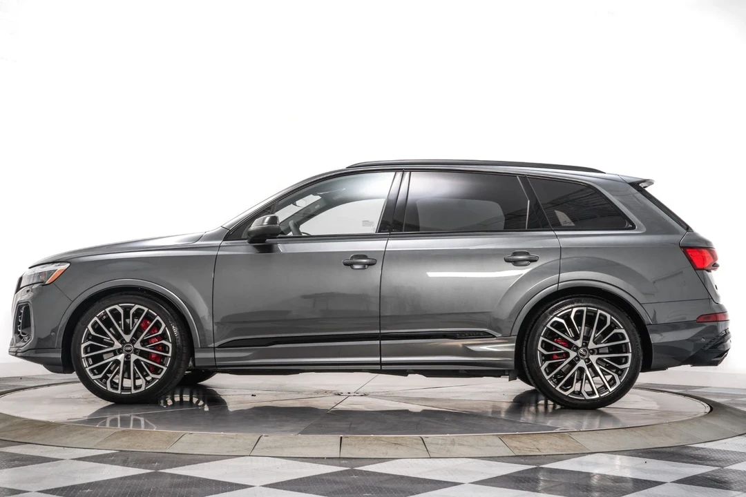 2025 Audi SQ7 - Image 6 of 21