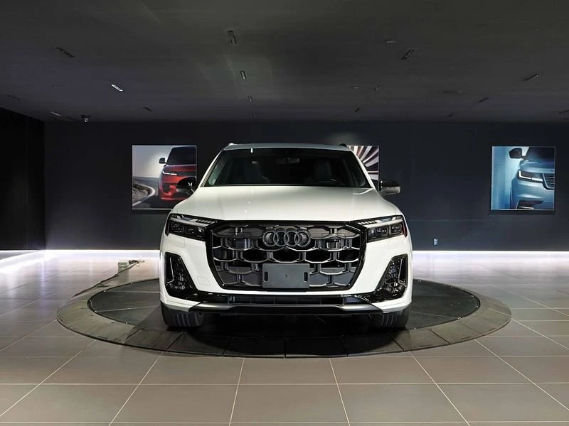 2025 Audi SQ7 - Image 2 of 20