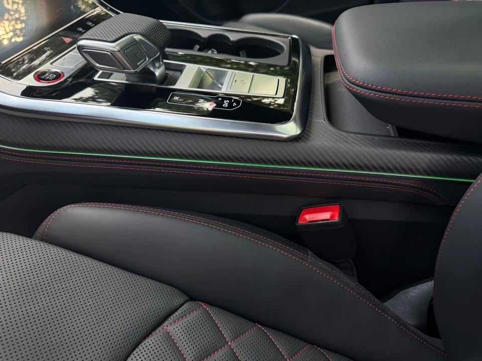 2025 Audi SQ7 - Image 14 of 21