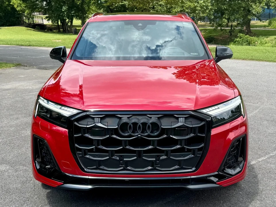 2025 Audi SQ7 - Image 5 of 21