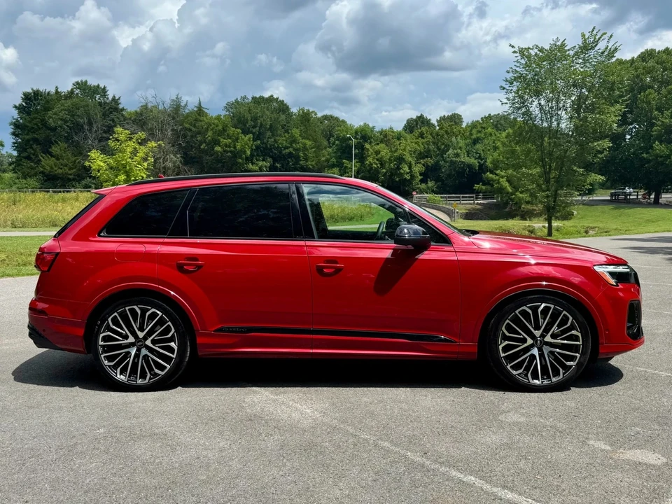 2025 Audi SQ7 - Image 7 of 21