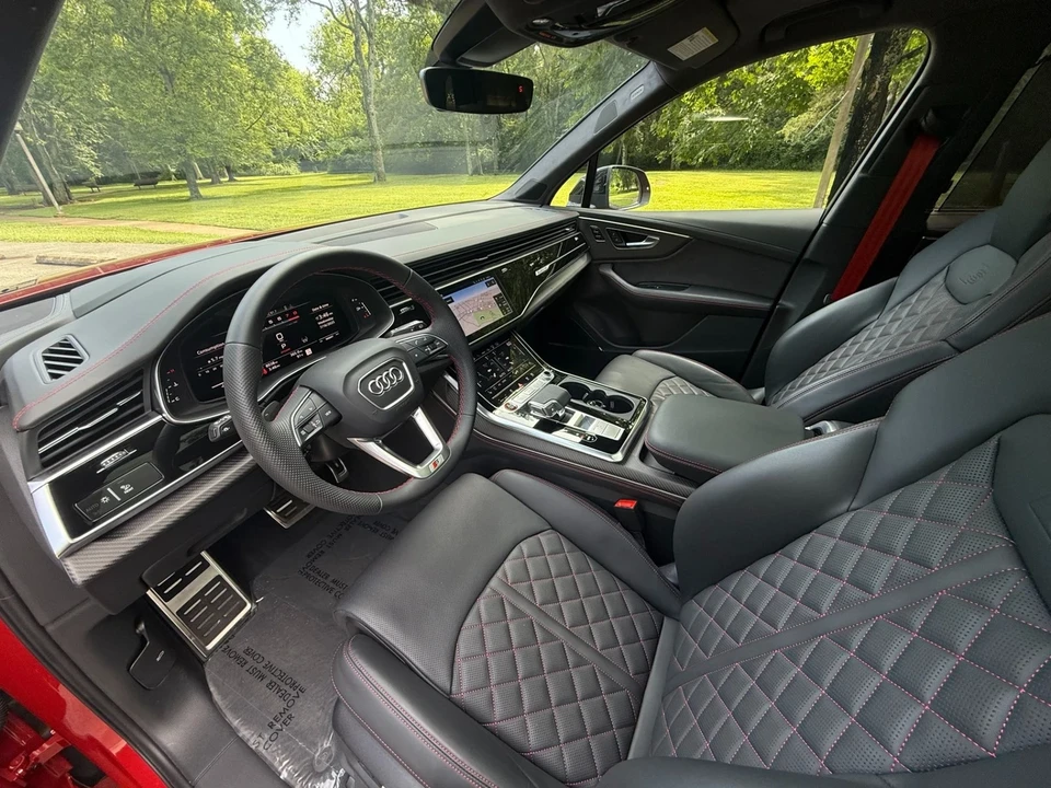 2025 Audi SQ7 - Image 17 of 21