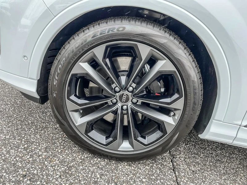 2025 Audi SQ7 - Image 4 of 11
