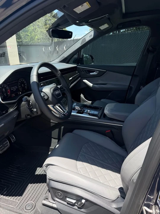 2025 Audi SQ7 - Image 5 of 10