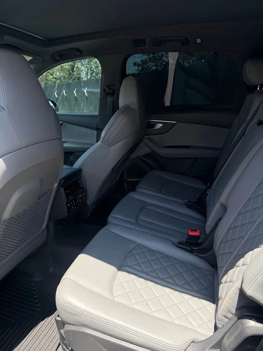 2025 Audi SQ7 - Image 7 of 10