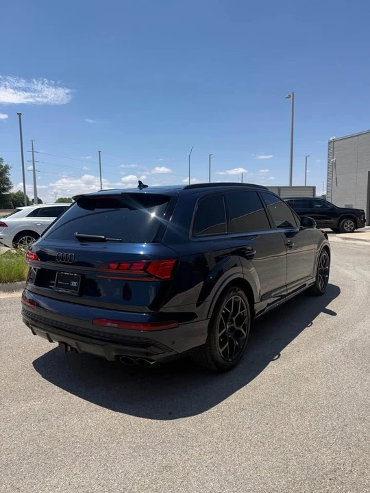 2025 Audi SQ7 - Image 10 of 10