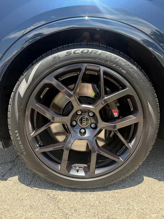 2025 Audi SQ7 - Image 4 of 10