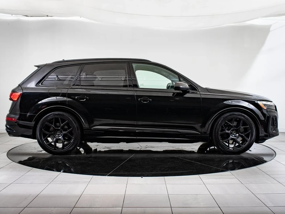 2025 Audi SQ7 - Image 11 of 21
