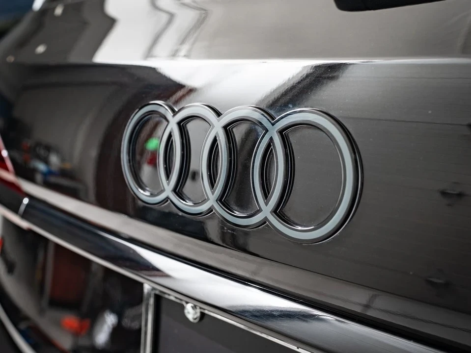 2025 Audi SQ7 - Image 9 of 21