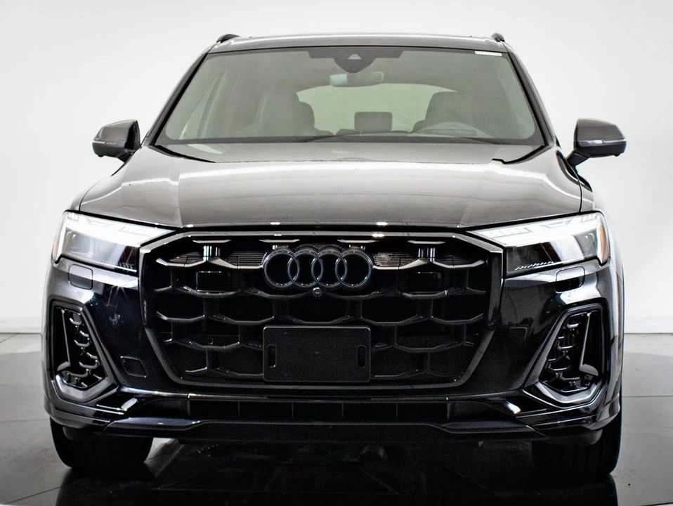 2025 Audi SQ7 - Image 2 of 21
