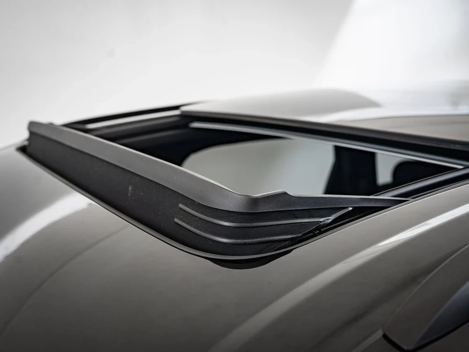 2025 Audi SQ7 - Image 14 of 21