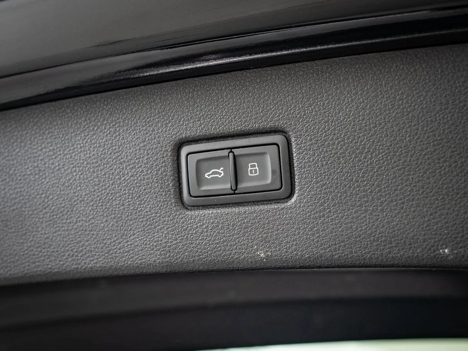 2025 Audi SQ7 - Image 18 of 21