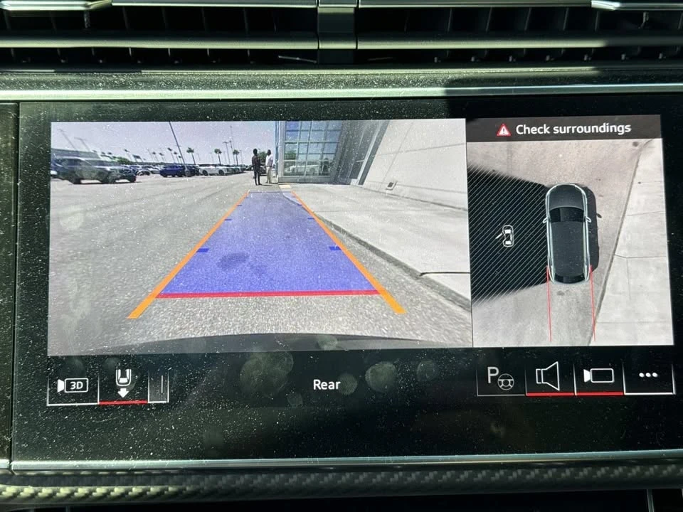 2025 Audi SQ8 - Image 16 of 17