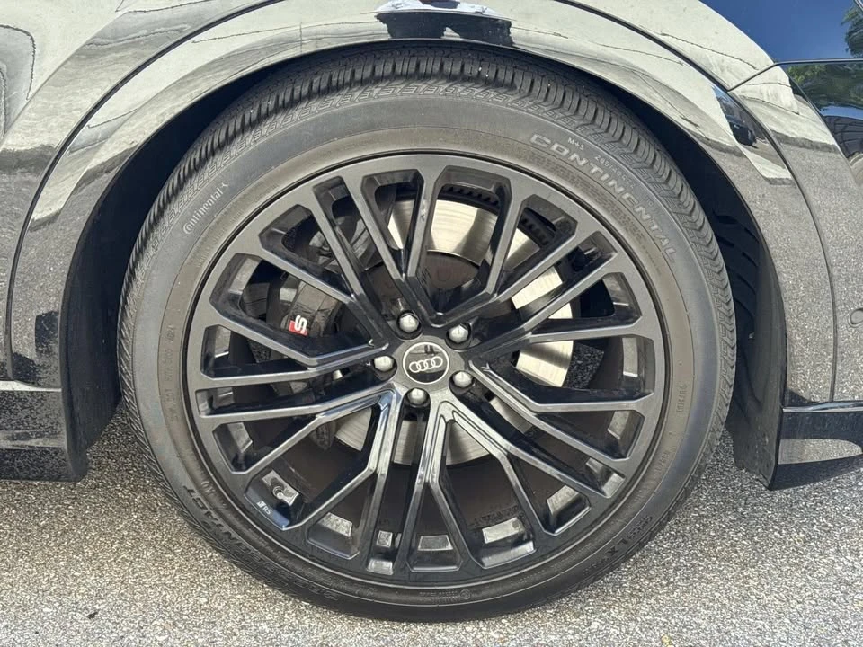 2025 Audi SQ8 - Image 3 of 17