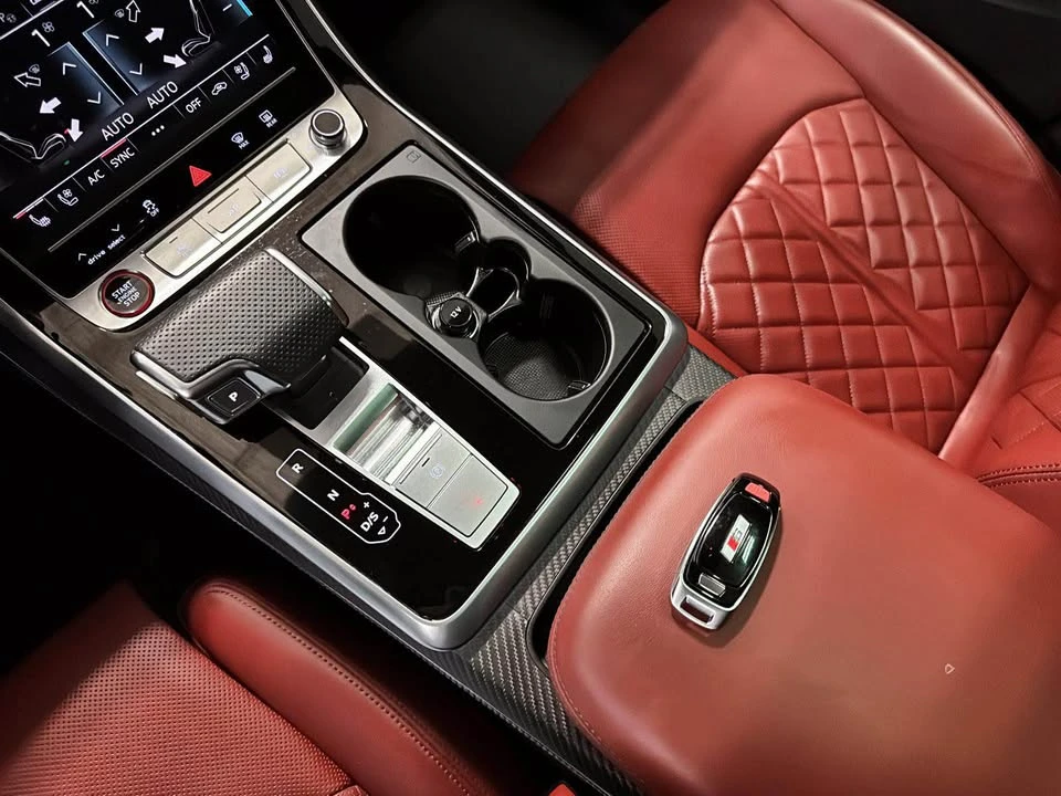 2025 Audi SQ8 - Image 9 of 14
