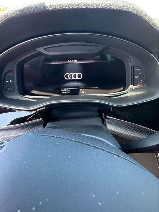2025 Audi SQ8 - Image 4 of 10