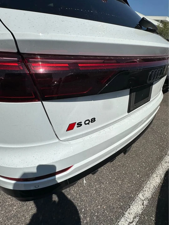 2025 Audi SQ8 - Image 6 of 10