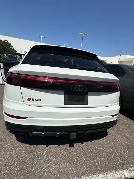 2025 Audi SQ8 - Image 7 of 10