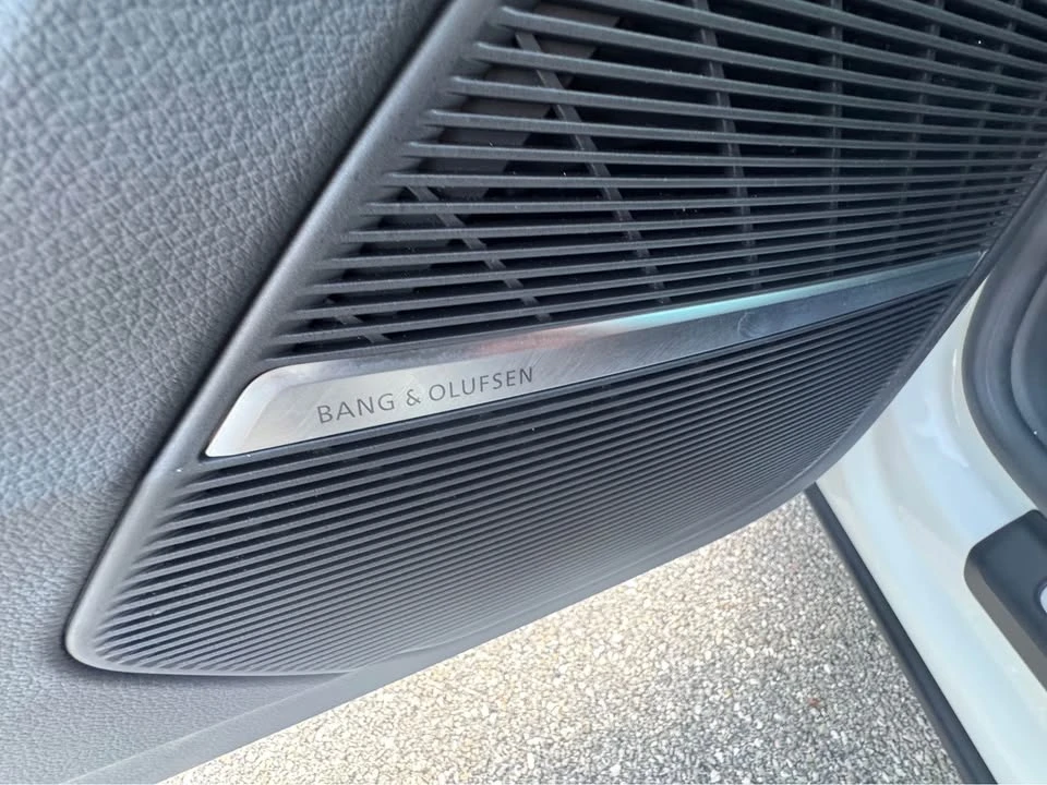 2025 Audi SQ8 - Image 12 of 16