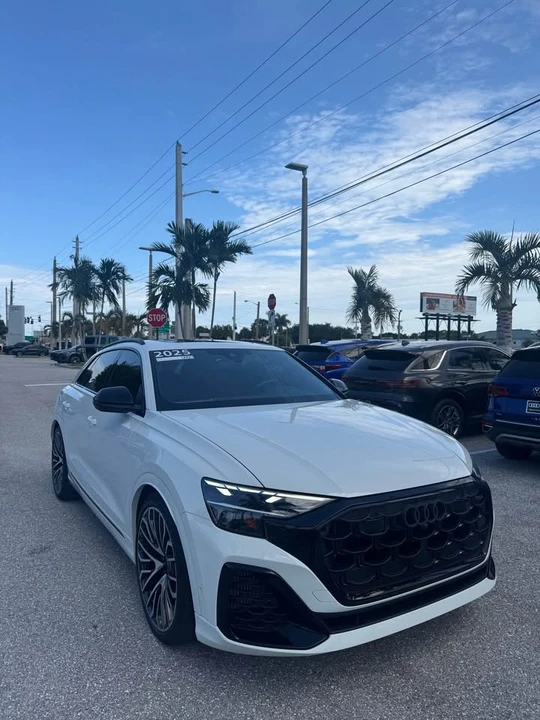 2025 Audi SQ8 - Image 7 of 16