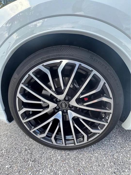 2025 Audi SQ8 - Image 13 of 16