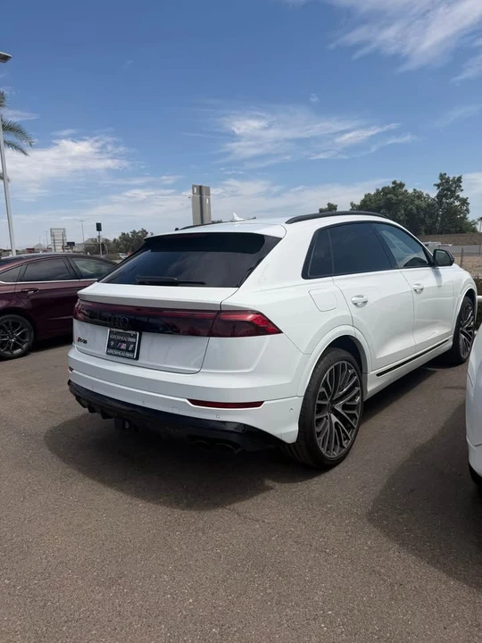 2025 Audi SQ8 - Image 6 of 10