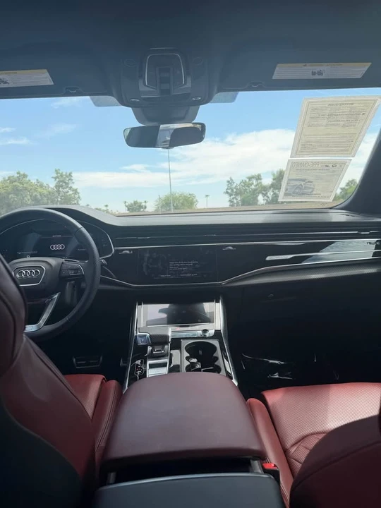 2025 Audi SQ8 - Image 9 of 10