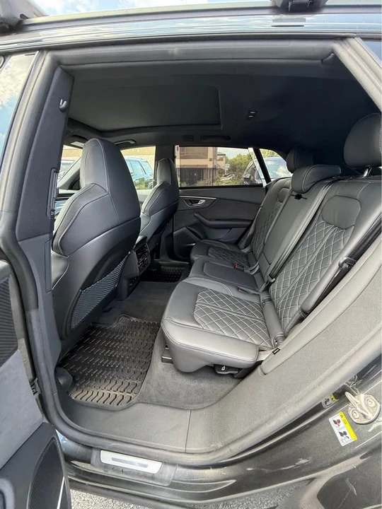 2025 Audi SQ8 - Image 10 of 11