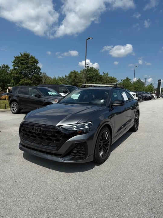 2025 Audi SQ8 - Image 2 of 11