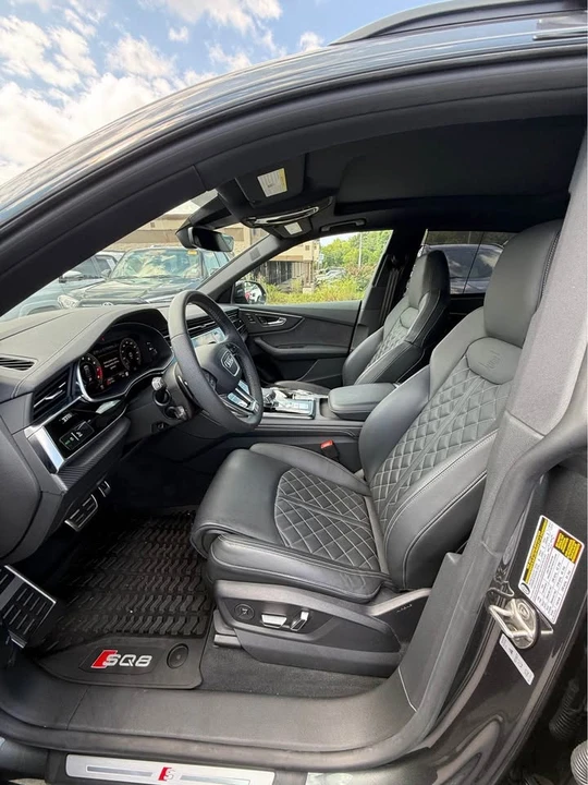 2025 Audi SQ8 - Image 9 of 11
