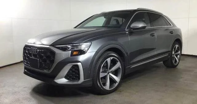 2025 Audi SQ8 - Image 3 of 20