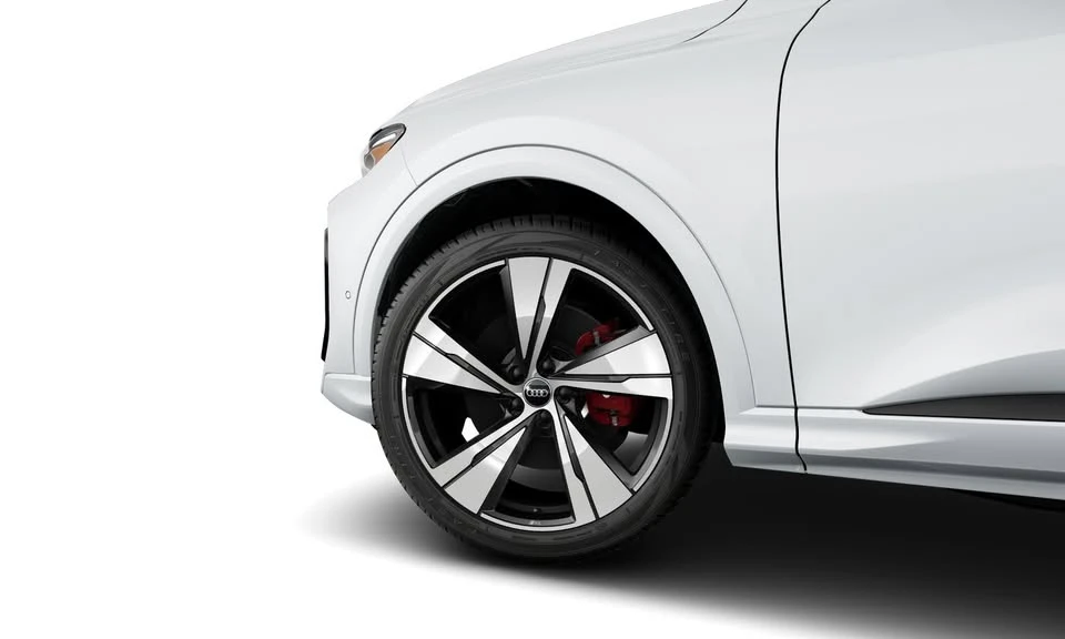 2025 Audi FY SQ5 - Image 18 of 20