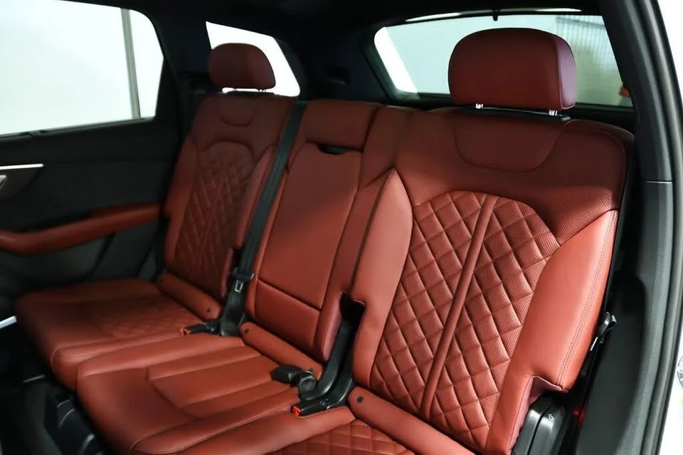 2025 Audi SQ7 - Image 16 of 20