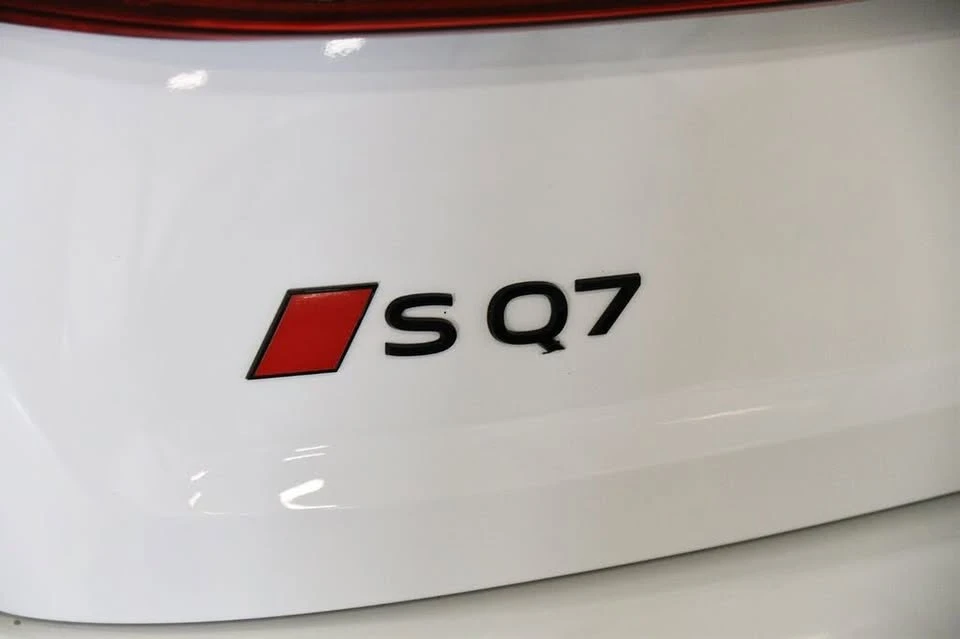 2025 Audi SQ7 - Image 9 of 20