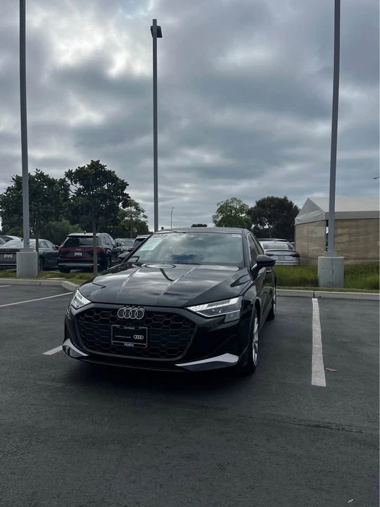 2025 Audi 8Y A3 - Image 3 of 10