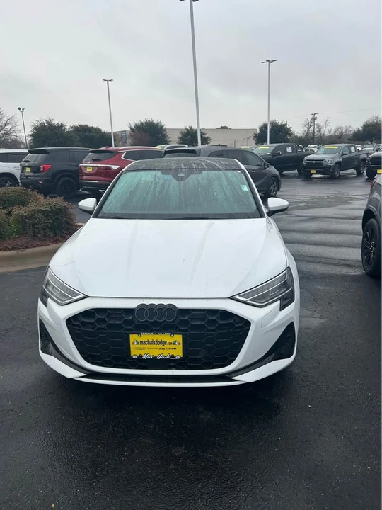 2025 Audi 8Y A3 - Image 3 of 9