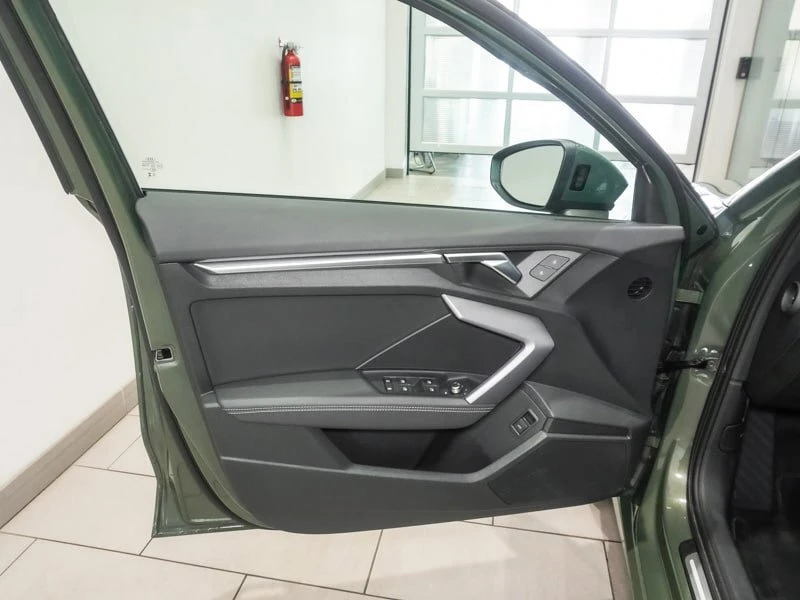 2025 Audi 8Y A3 - Image 9 of 10