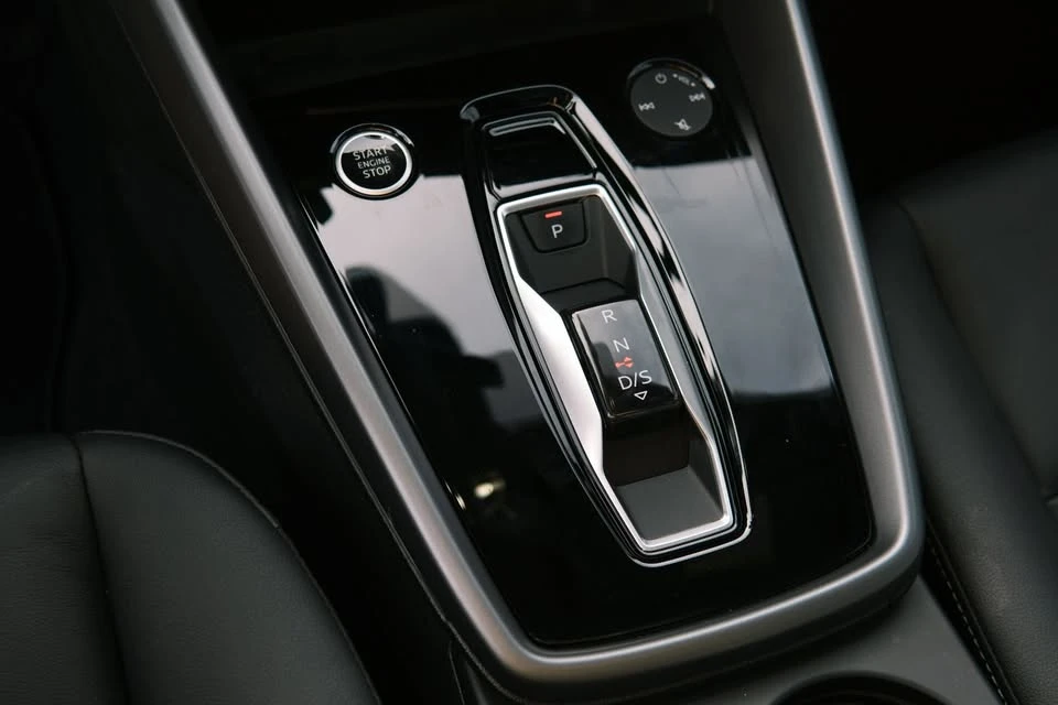 2025 Audi 8Y A3 - Image 9 of 12
