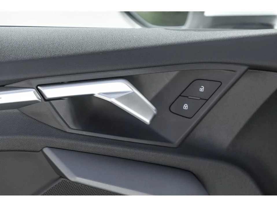 2025 Audi 8Y A3 - Image 13 of 14